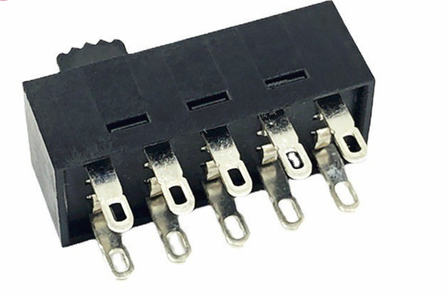 大電流撥動(dòng)開(kāi)關(guān)的原理