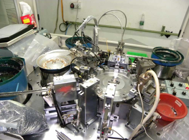 輕觸開關(guān)自動化生產(chǎn)過程